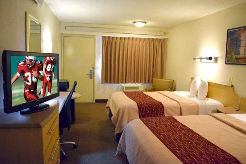 Red Roof Inn St Clairsville - Wheeling West St. Clairsville Екстериор снимка